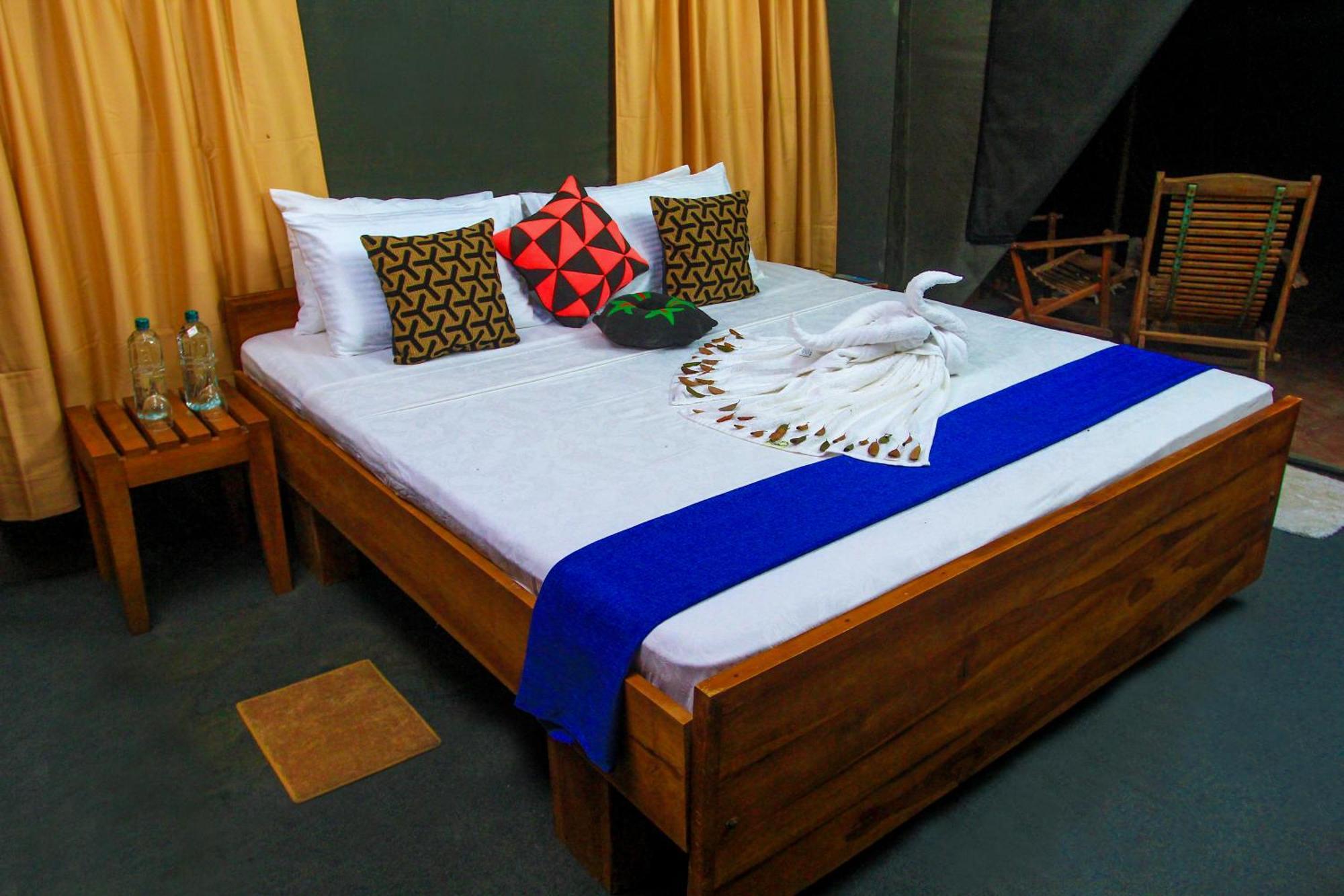 The Campers Lodge Yala Esterno foto
